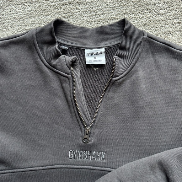 Gymshark Gray Cropped Sweatshirt - Picture 3 of 16